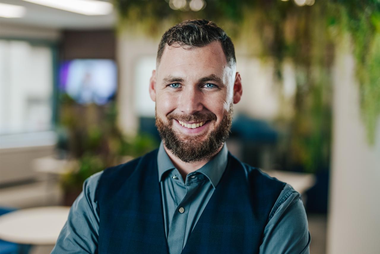 David Velvethy portrait